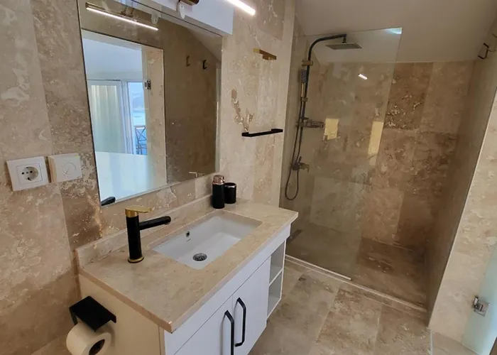 Апартаменты Themilkyway 2 Bedroom Penthouse Rooftop *